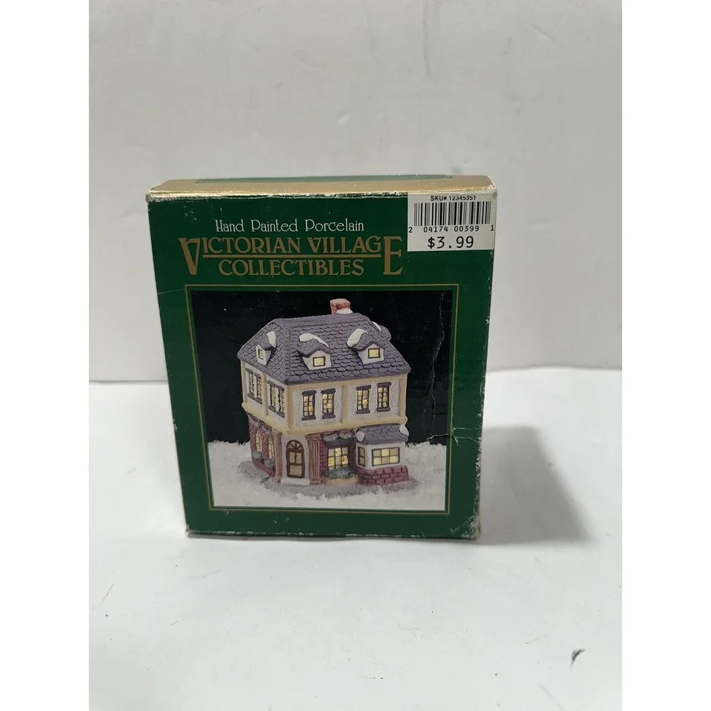 Victorian Village Collectibles Edition Hand Painted  Porcelain House W‎ Light